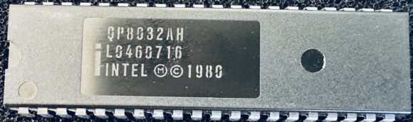 Intel QP8032AH 12MHz ROMless NMOS 8-Bit Microcontroller DIP-40 Vintage Rare.